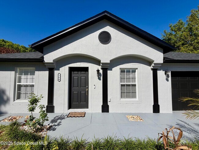 Foto del edificio - 160 Eureka Ave NE