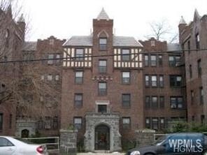 Primary Photo - 1421 Mamaroneck Ave