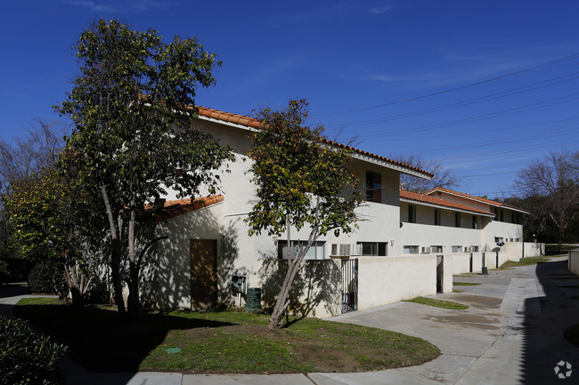 Building Photo - Rancho Apartments