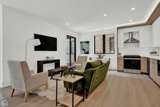 Foto del edificio - 1613 W Belmont Ave