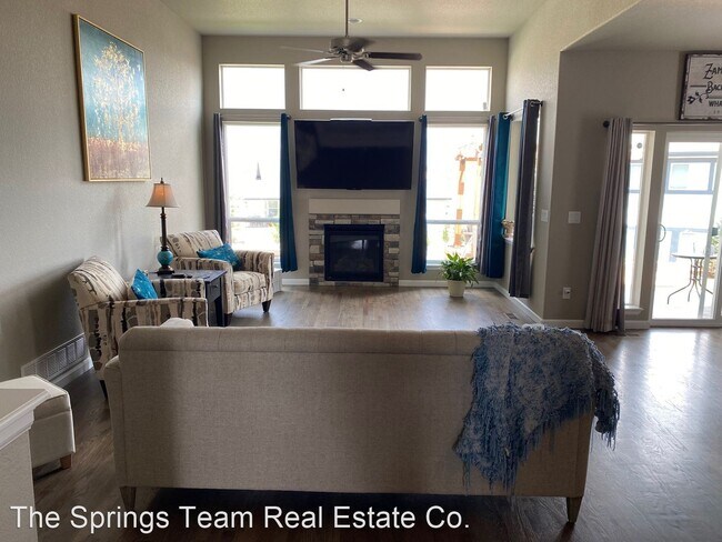 Building Photo - 5 br, 3 bath House - 10263 Kentwood Dr