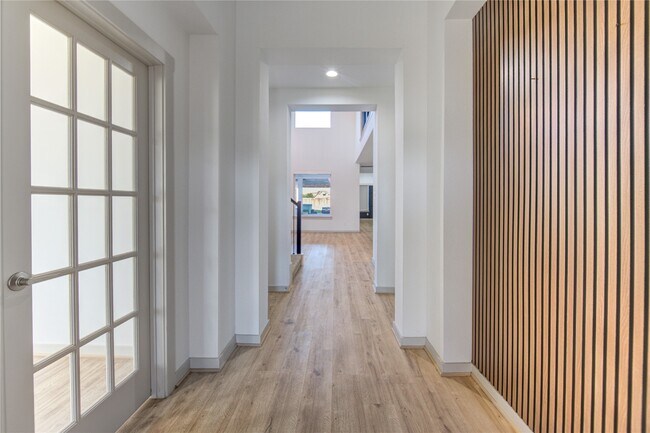 Foto del edificio - 3223 Cripple Creek Dr