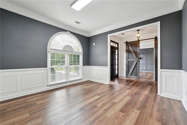 Foto del edificio - 145 Springfield Creek Rd