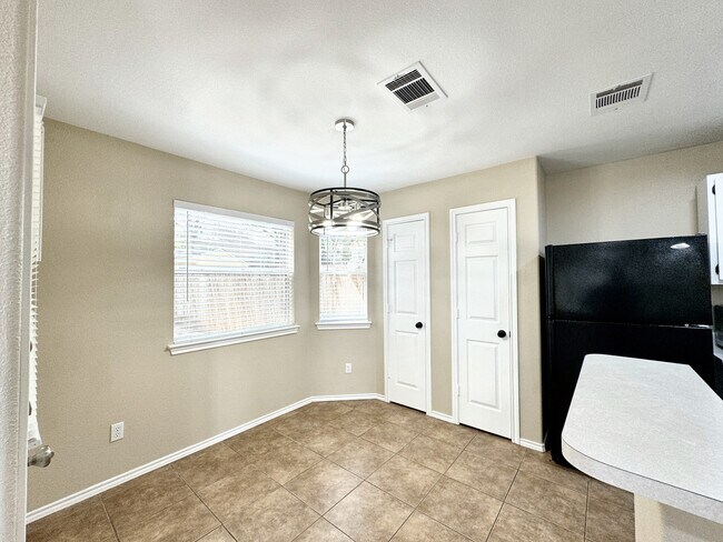 Foto del edificio - 831 Sagewood Trail
