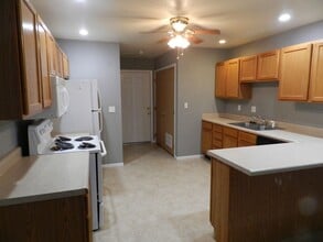 Building Photo - 22605 Hollow Oak Ln