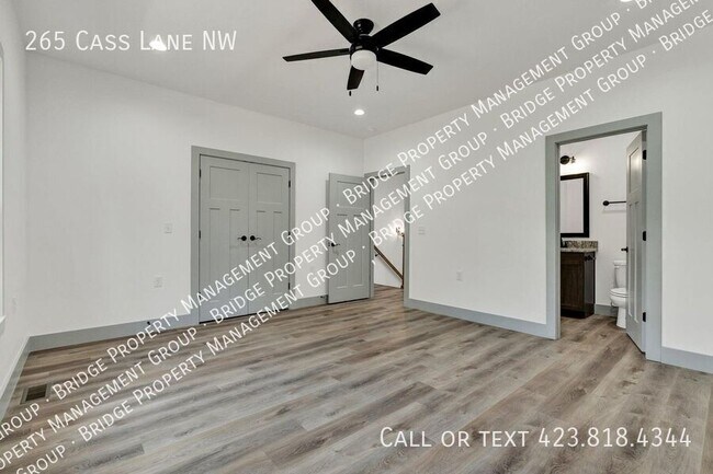 Foto del edificio - 265 Cass Ln NW