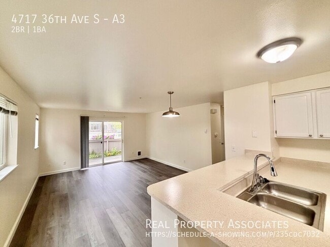 Building Photo - 4717 36th Ave S
