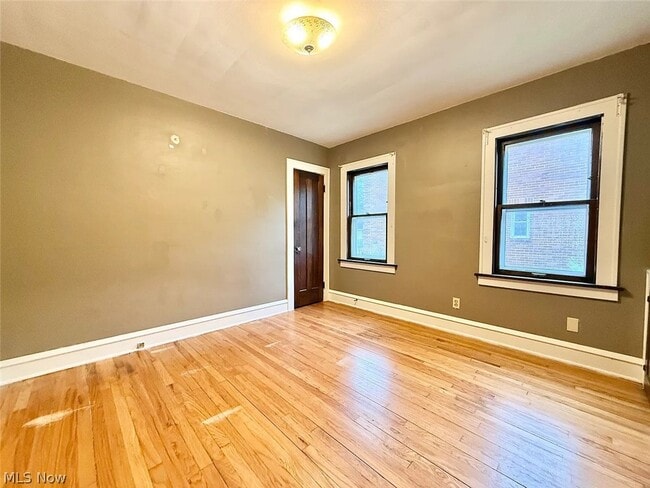 Building Photo - 2171 Lincoln Ave