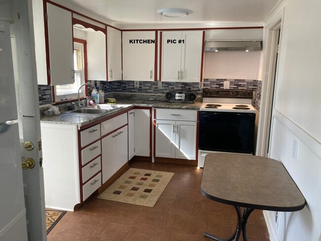 Kitchen 14 x 8 - 1589 N Saginaw St