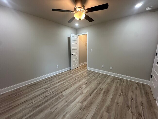Foto del edificio - 5116 Sargent St