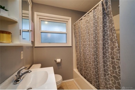 Great bathroom, freshly painted. - 5386 Rawlings Dr