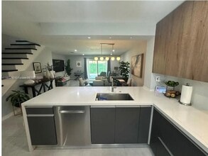 Building Photo - 8443 SW 137th Ave