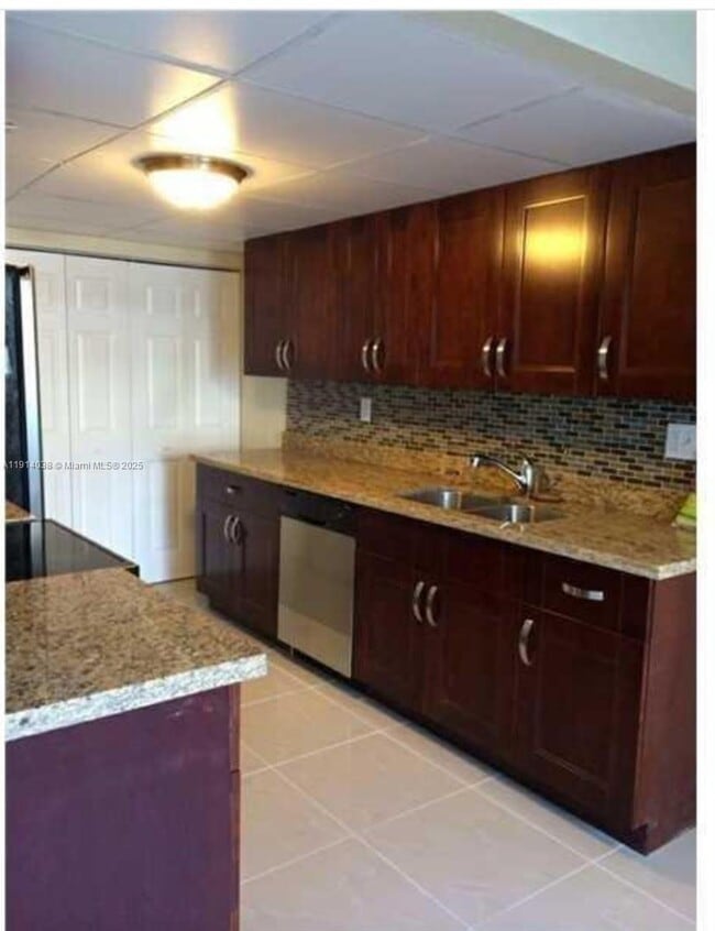 Foto del edificio - 3928 SW 67th Way