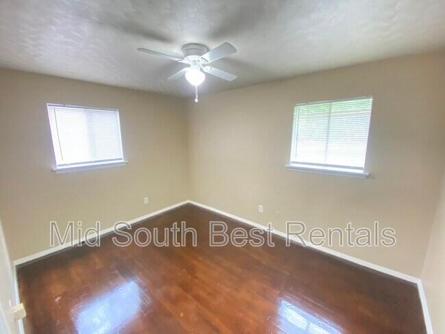 Building Photo - 2443 Debby