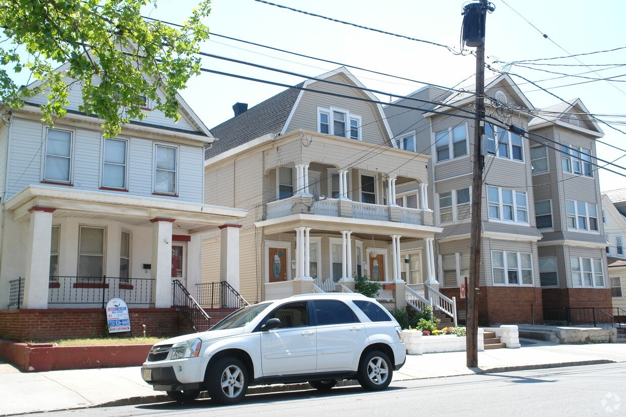 Primary Photo - 120 State St