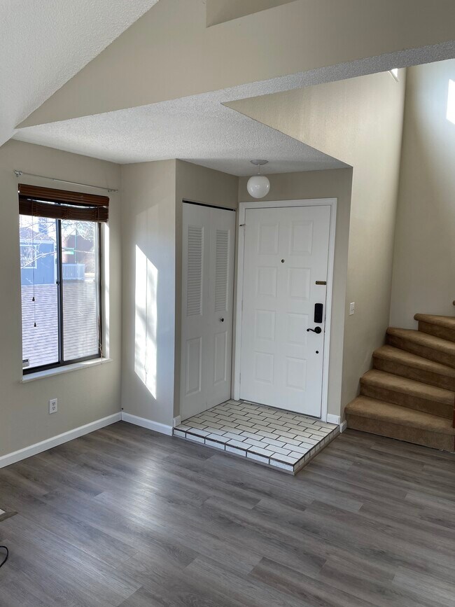 Entry - 6570 E Mississippi Ave