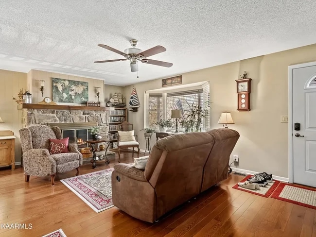 Building Photo - 150 Lakeshire Dr