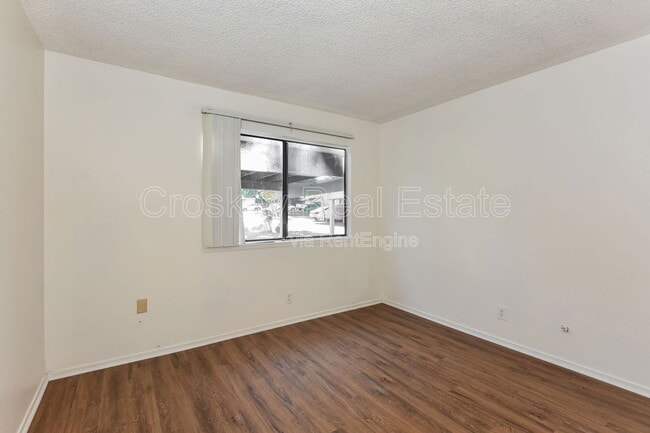 Building Photo - 1155 Kenwal Rd