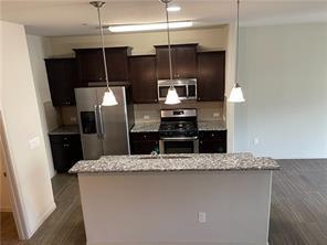 Foto del edificio - 1620 Bryant Dr