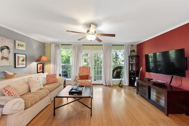 Foto del edificio - 1818 S Lakeshore Blvd