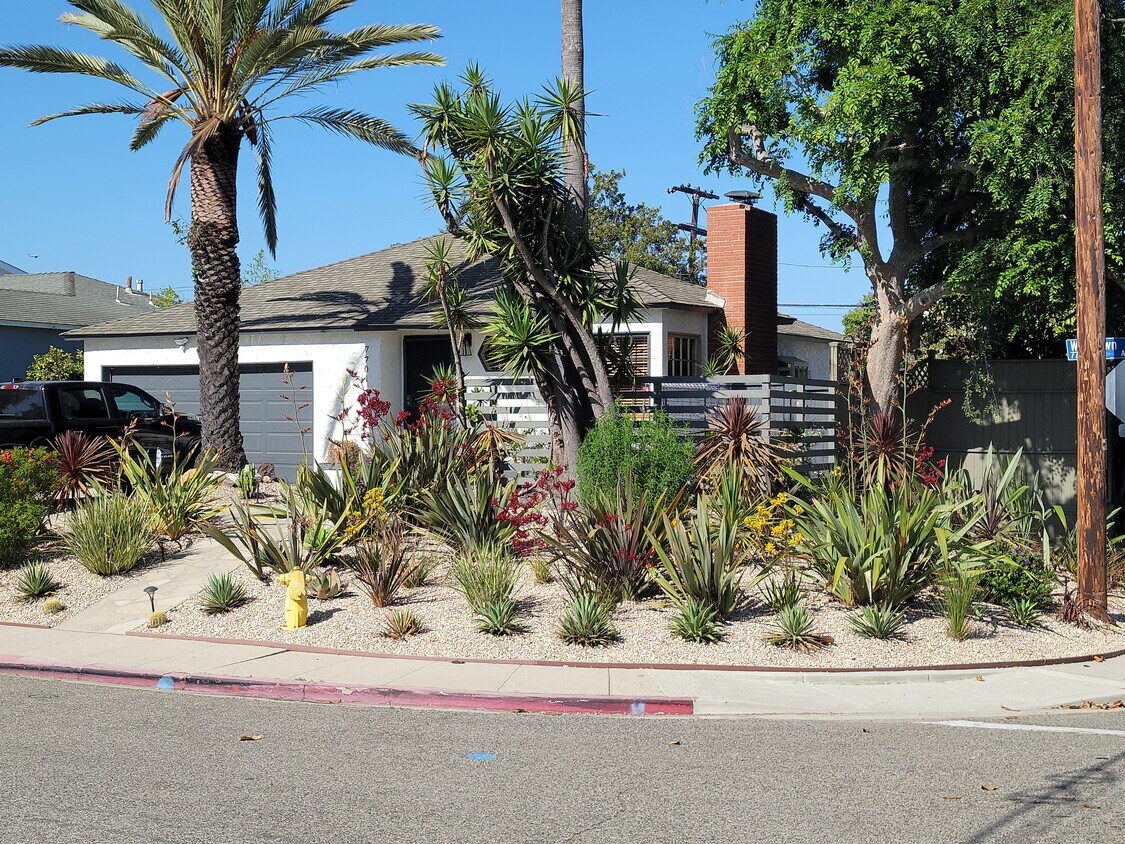 7701 Westlawn Ave, Los Angeles, CA 90045 House for Rent in Los