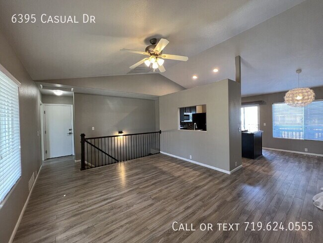 Foto del edificio - 6395 Casual Dr