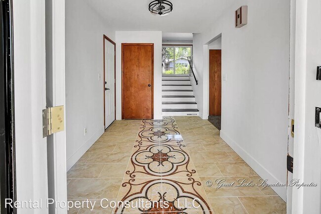 Building Photo - 3 br, 2 bath House - 1550 Haverhill Rd.