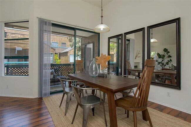 Foto del edificio - 4435 Nobel Dr