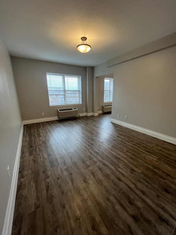 Foto del edificio - 106 N Grove St