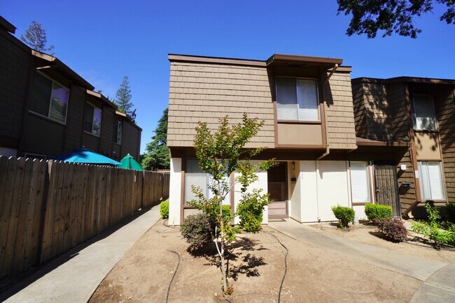 Foto del edificio - Charming 2-bedroom, 1.5-bathroom condo in ...