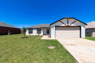 Building Photo - 4501 Jake Spoon Dr