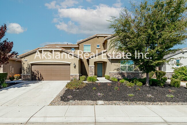 Building Photo - 2355 Azevedo Ave