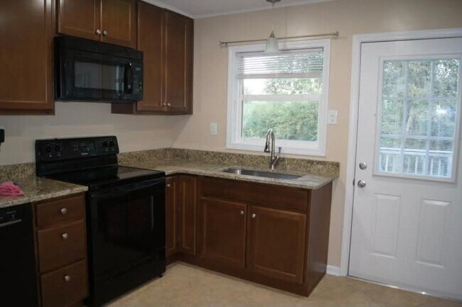 Foto del edificio - 2320 Norris Ln