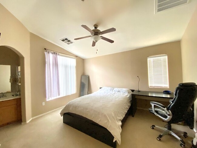 Foto del edificio - 2 BEDROOM UNIT IN CHANDLER