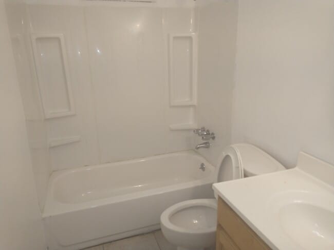 Building Photo - 7552 Briarheath Dr