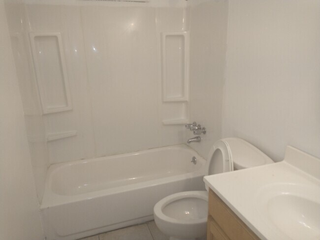 Foto del edificio - 7552 Briarheath Dr