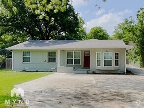 Building Photo - 205 Olive St