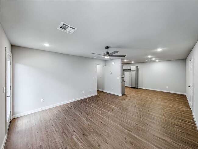 Building Photo - 6507 NW Altus St