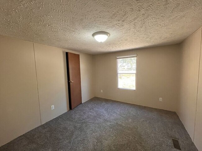 Building Photo - 4443 Ray Rd