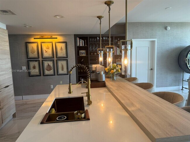 Building Photo - 16385 Biscayne Blvd