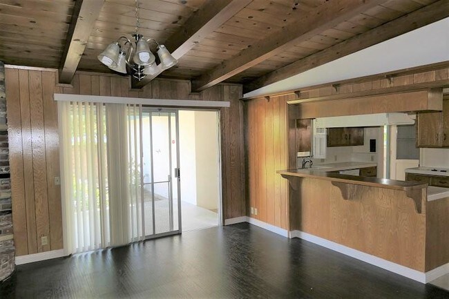Building Photo - 158 W Santa Anita Terrace