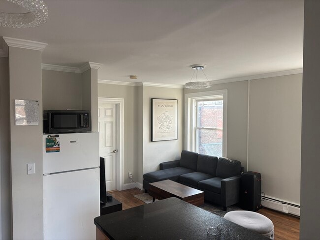 Building Photo - 28 Fleet St