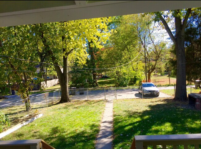 Foto del edificio - 1603 E Michigan St