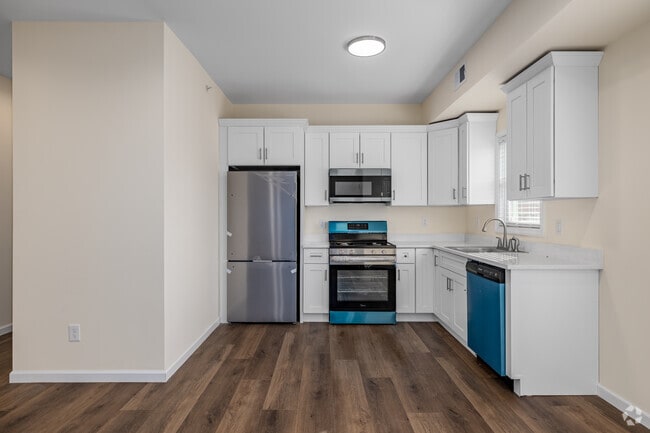 2 habitaciones, 1 baño - 809 pies cuadrados - Cocina - 431-435 Morris Ave