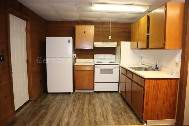 Building Photo - 13 West St