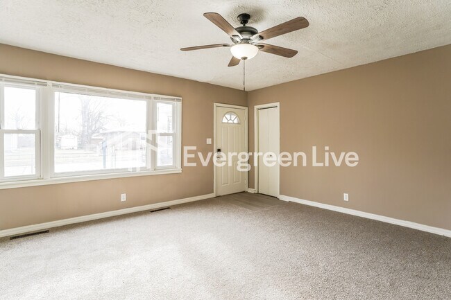 Foto del edificio - 2410 6th Ave