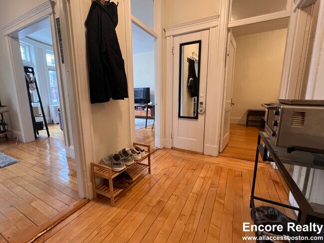 Foto del edificio - 1788 Beacon St