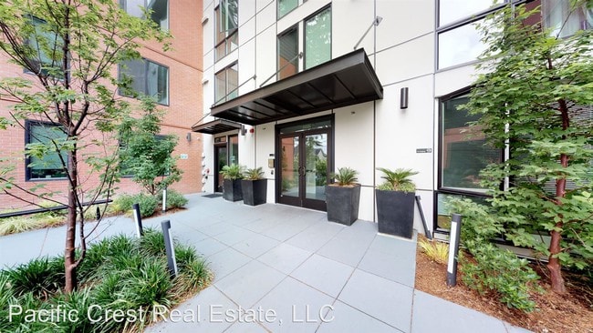 Building Photo - Vitality on Howell