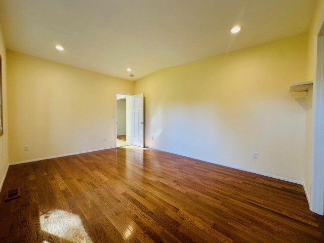 Building Photo - Huge Yard in Beaverton!