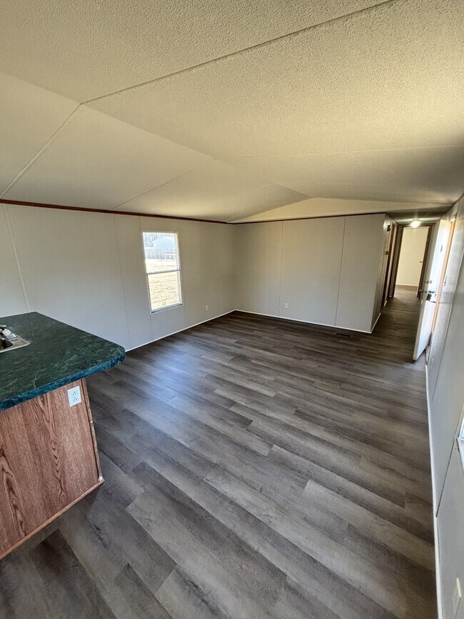 Building Photo - 128 Cassidy Ln